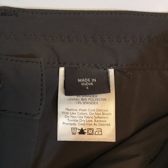 Eddie Bauer Travex Skirt with built in nylon undershorts(skort like) Size 4 EUC - Picture 4 of 9